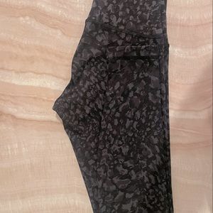 Lululemon Women’s Wunder Under High Rise Tight Legging 28” *Luxtreme Sz 4